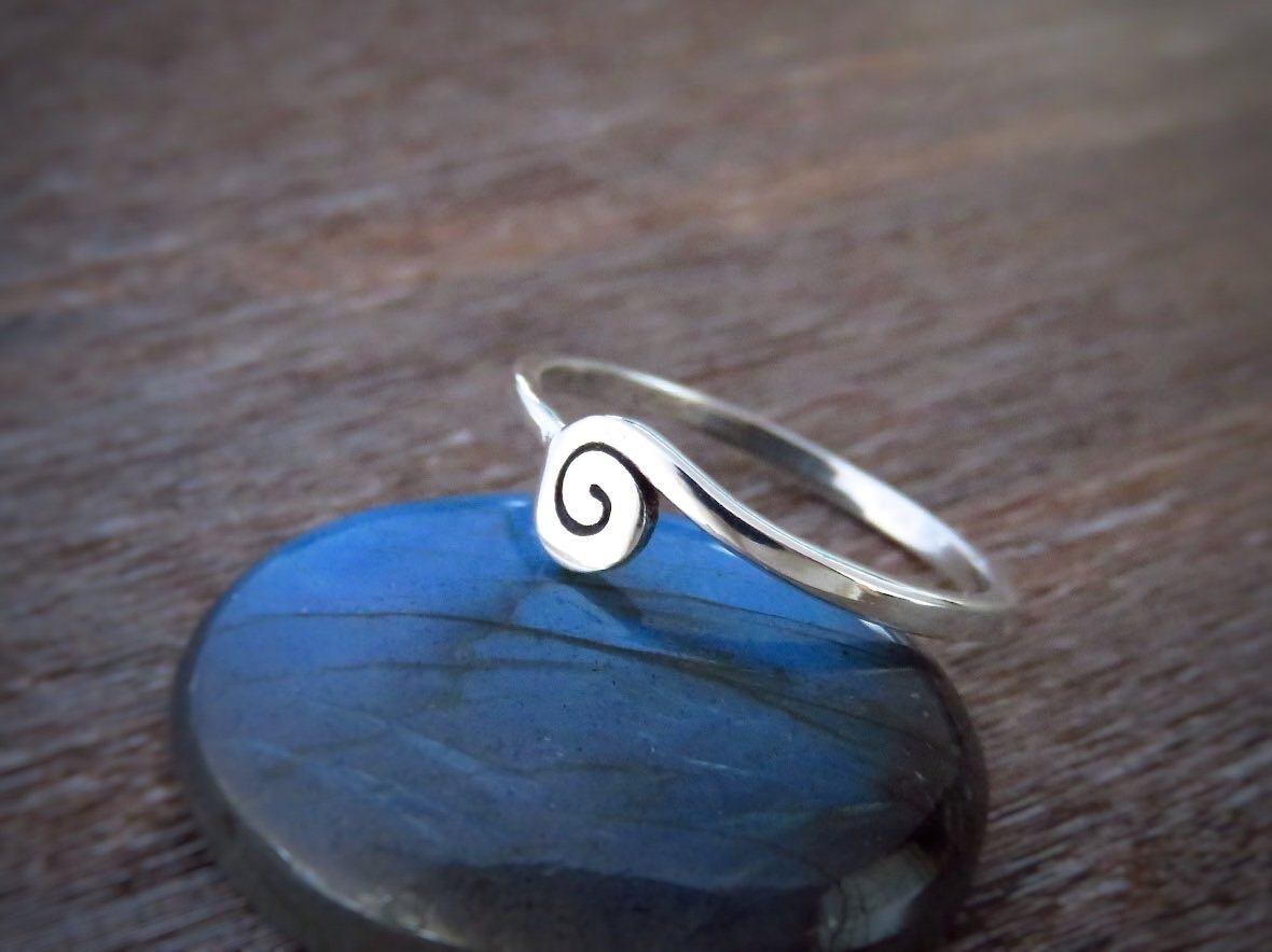 Ring with a small spiral made of silver