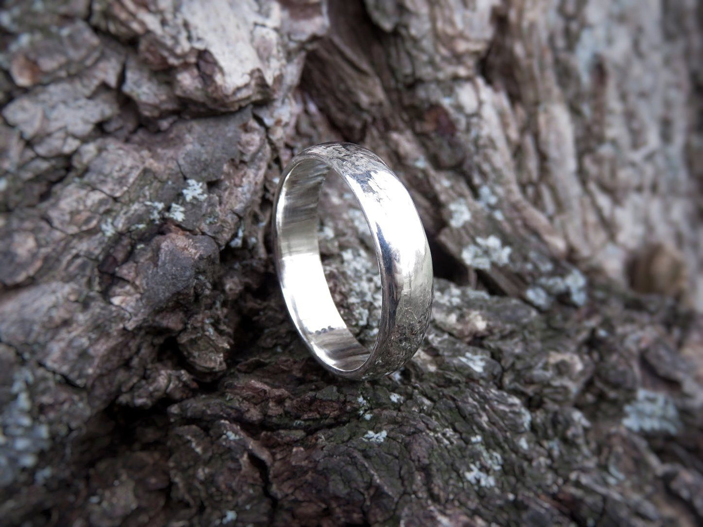 Simple men's ring made of silver