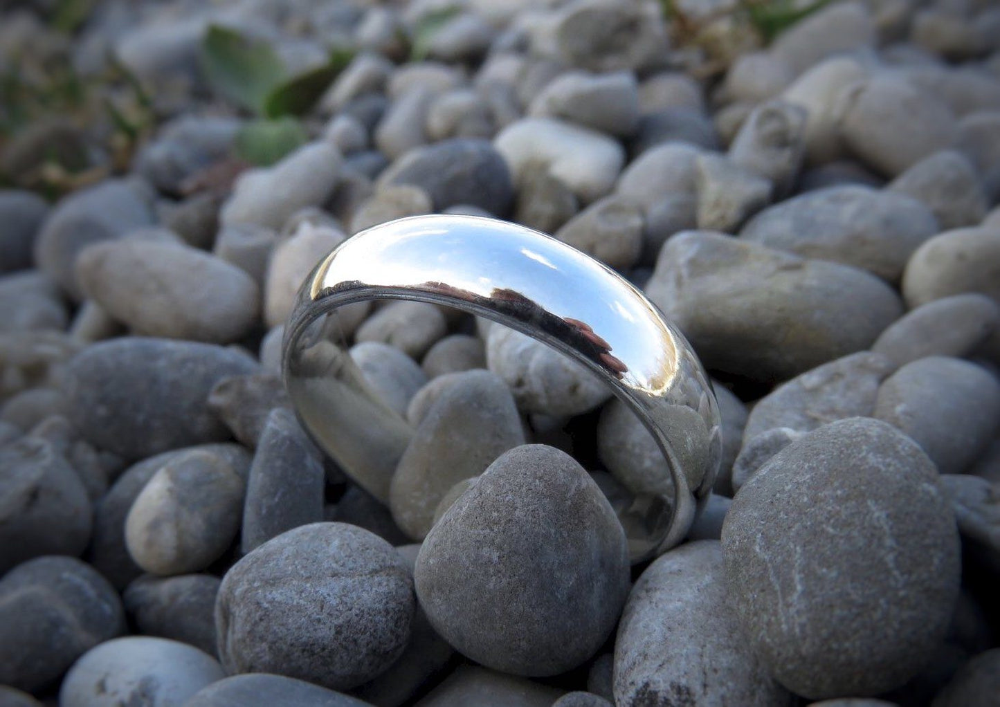 Simple men's ring made of silver