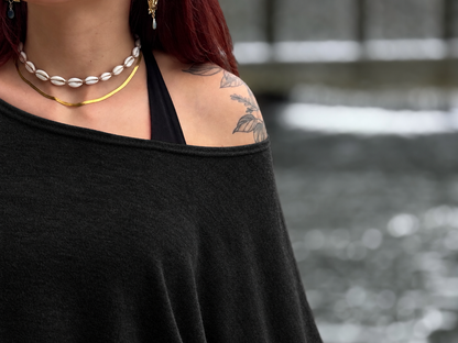 half-length, loose knitted top in blue 