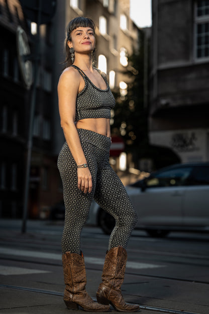 Block print leggings with floral pattern in black 