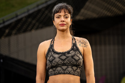 Batik Yoga Top mit geometrischem Muster in grau schwarz