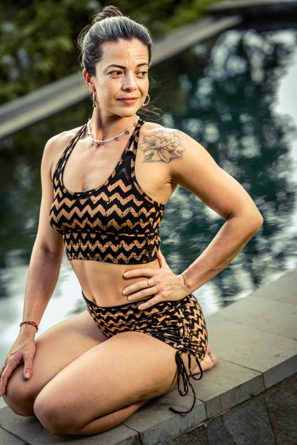 Batik Yoga Shorts mit Zickzack Muster in braun schwarz