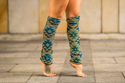 Reversible leg warmers in black, cuffs, yoga cuffs