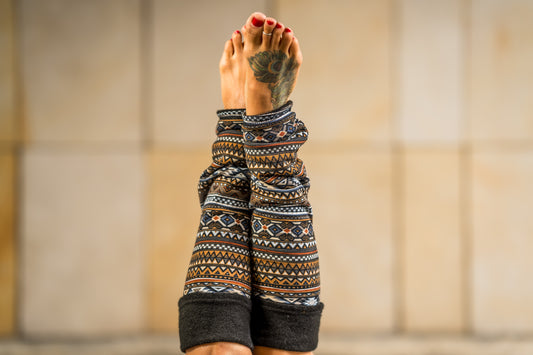 Reversible leg warmers in black, cuffs, yoga cuffs