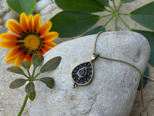 Boho Kette Tropfen aus Messing – Orientalischer Schmuck im marokkanischen Stil, Ethno Halskette für Damen, rot