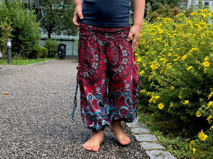 Pluderhose mit Mandala Blumen Muster für Kinder in rot türkis