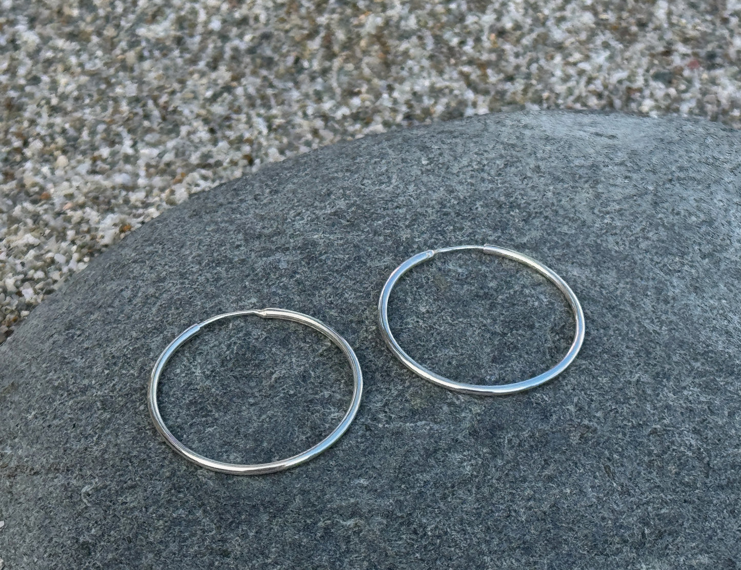 große schlichte Creolen aus Silber 30 mm