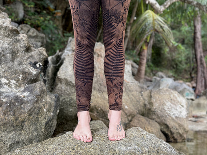 Batik Yoga Leggings mit floralem Print in braun schwarz