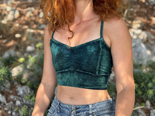 Yoga top with the pattern of the flower of life olive green 