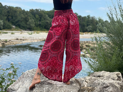 Boho Wickelhose für Damen in rot mit Mandalamuster