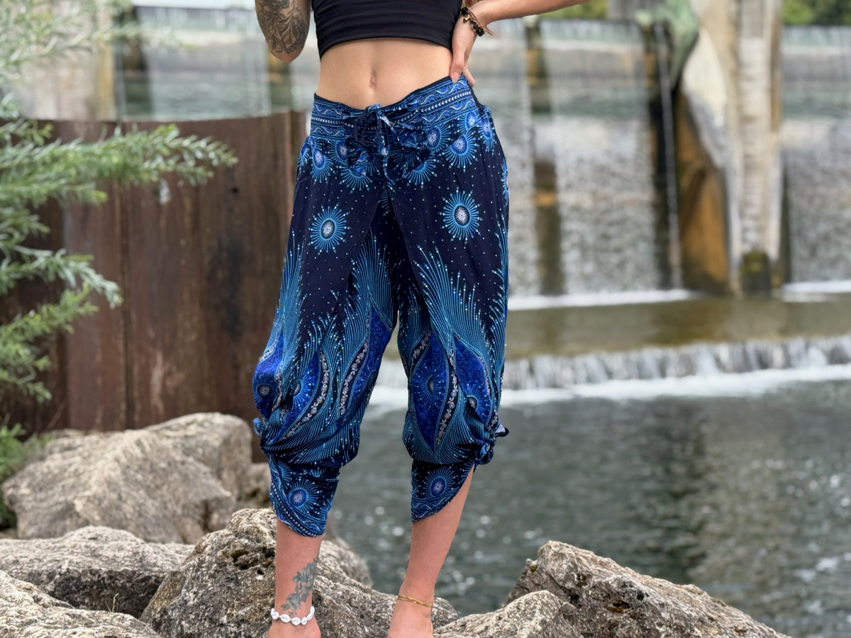 Airy harem pants with a floral pattern in brown with pockets