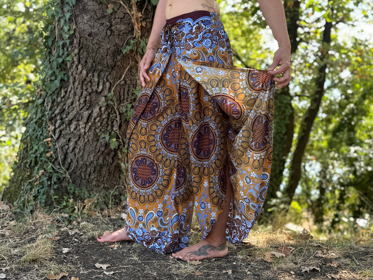Boho Wickelhose für Damen in braun blau floral gemustert