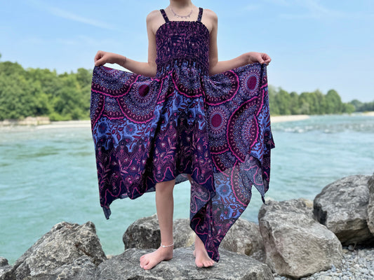 luftiges Elfenkleid für Kinder, rosa lila gemustertes Sommerkleid im Boho Look für Mädchen, Fransenkleid