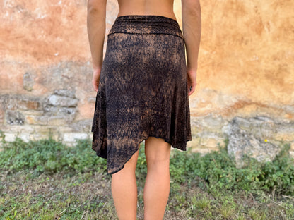 asymmetrischer Rock mit Batik-Muster in braun