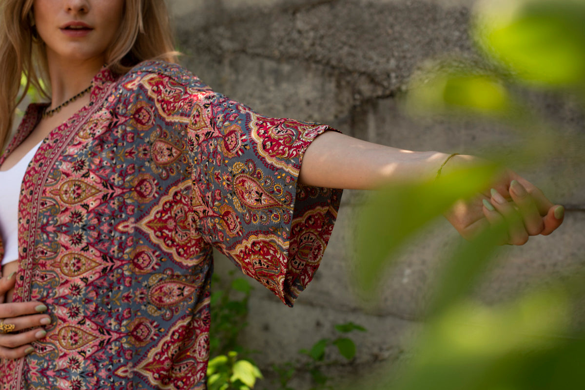 rot rosa gemusterter Kimono, Bluse, Überwurf, leichte Jacke