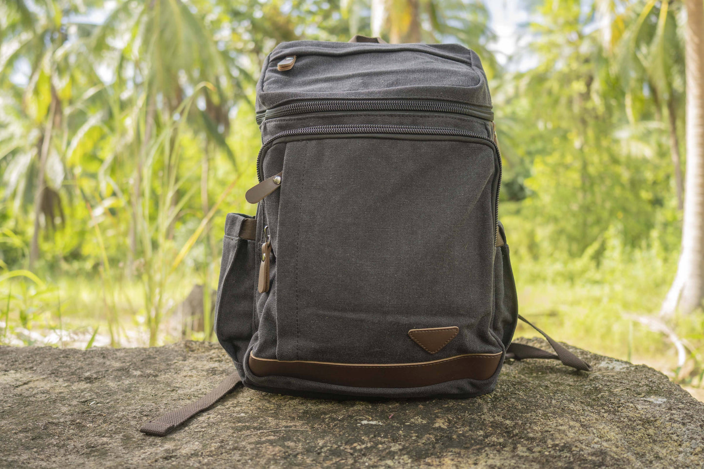 Canvas backpack in black 