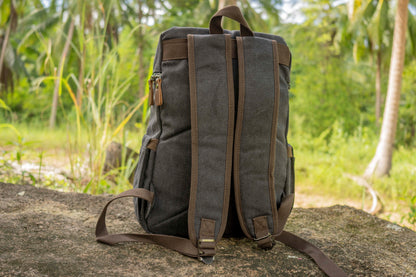 Canvas backpack in black 