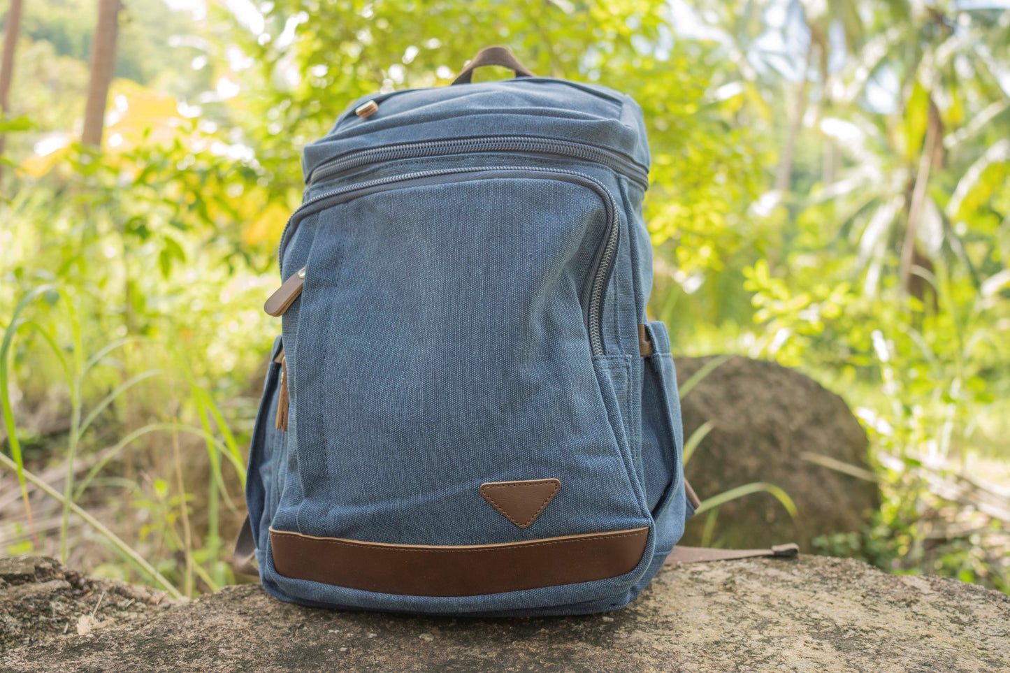 Canvas backpack in blue 