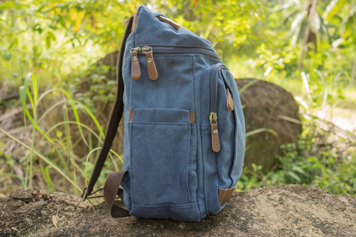 Canvas backpack in blue 