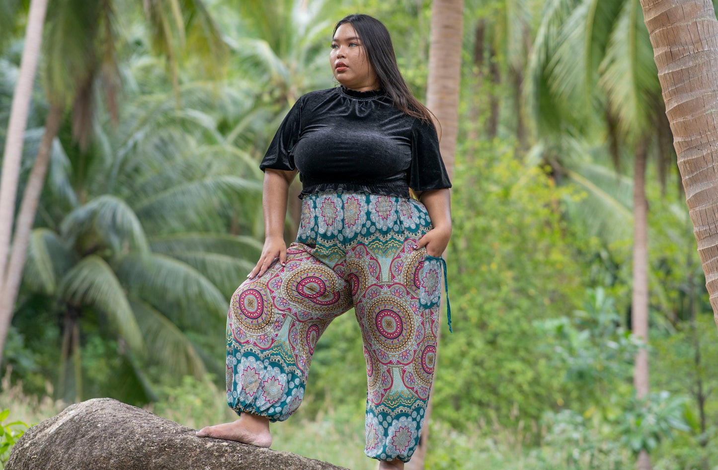 PLUS SIZE bunt gemusterte Pluderhose mit Taschen für Erwachsene