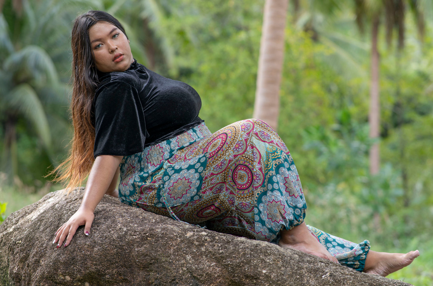 PLUS SIZE bunt gemusterte Pluderhose mit Taschen für Erwachsene