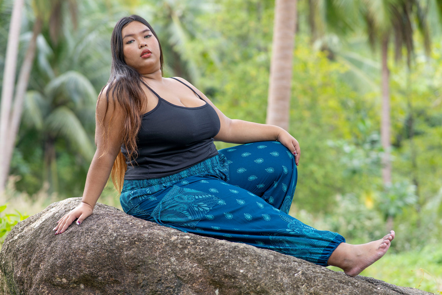 PLUS SIZE luftige gemusterte Pluderhose in türkis mit Taschen