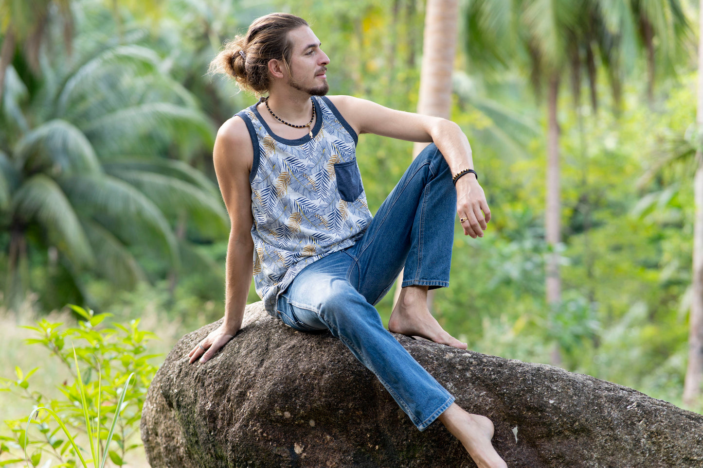 Tank top for men with chest pocket with palm trees