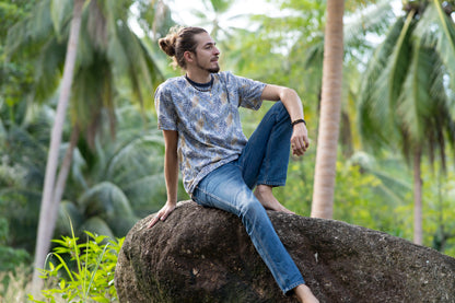 Patterned T-shirt for men in gray blue beige with palm tree print