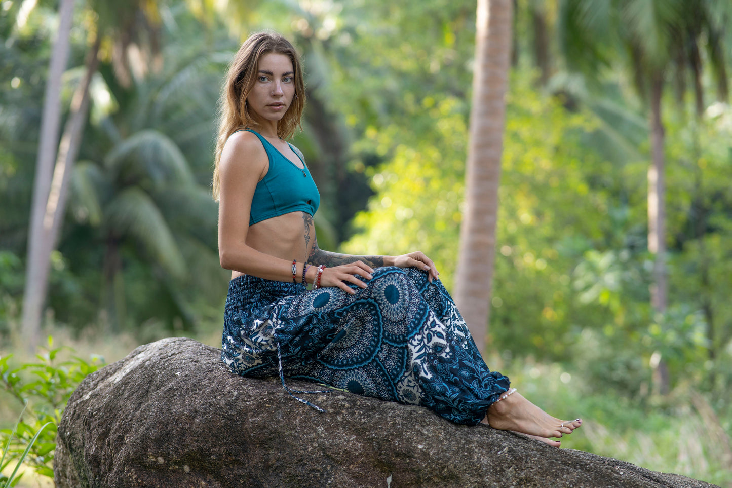Harem pants with mandala pattern in blue and white