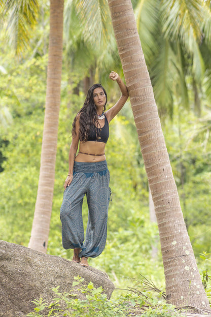Airy harem pants with a mandala pattern in blue with pockets