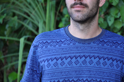 blue patterned t-shirt for men