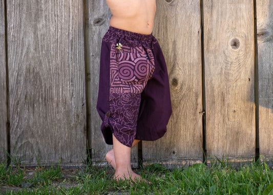 Comfortable bloomers with pockets for children in purple 