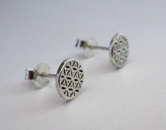 Stud earrings with the motif of the flower of life made of silver 