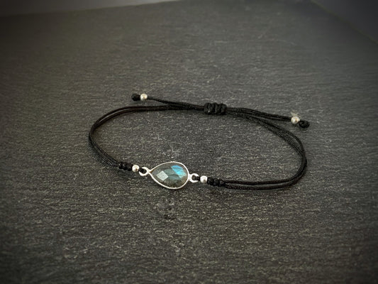 Bracelet with labradorite and silver beads 