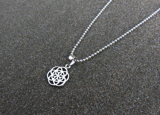 Necklace with the Seed of Life motif made of silver 