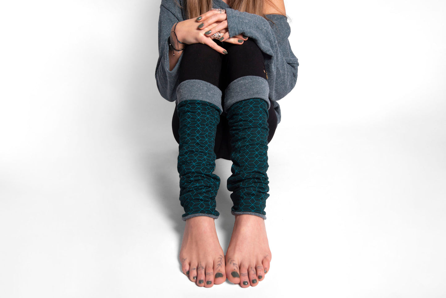 Leg warmers for turning in blue, cuffs, yoga cuffs