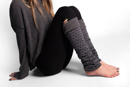 Leg warmers for turning in gray, cuffs, yoga cuffs