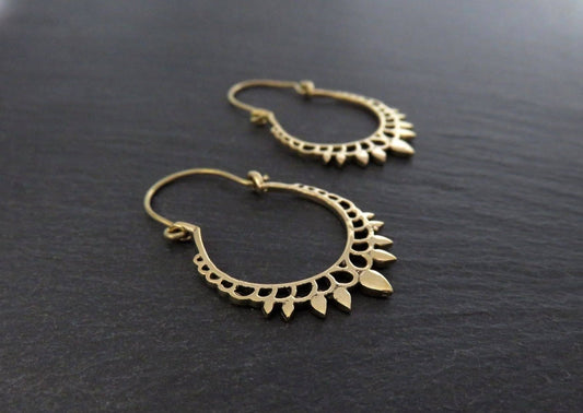 small patterned brass hoop earrings 