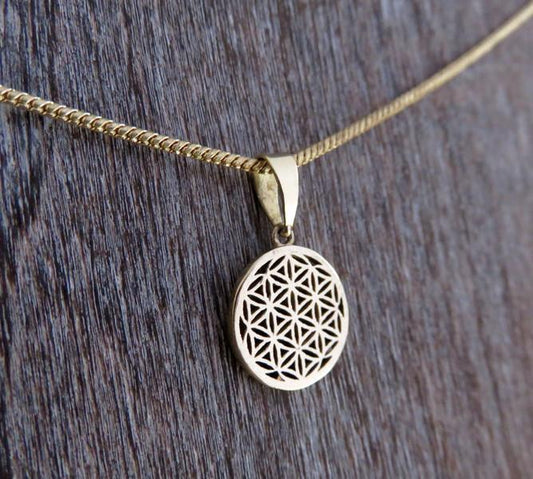 Chain with the motif of the flower of life made of brass 