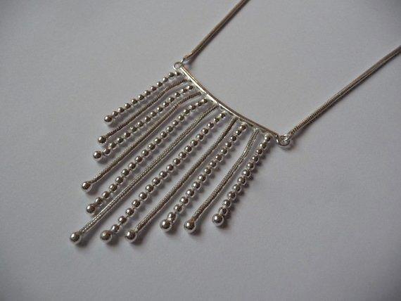 Necklace with small dangling silver chains 