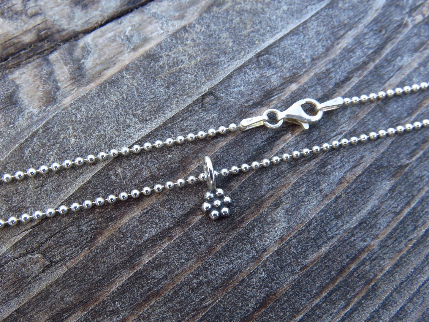 Ball chain with flower pendant made of silver