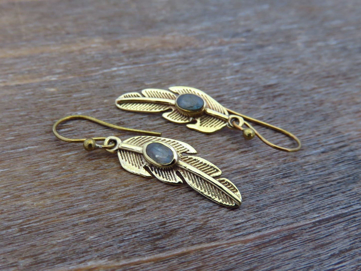 small feather earrings with stone made of brass 