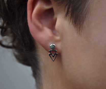 Stud earrings with stone and small silver triangles 