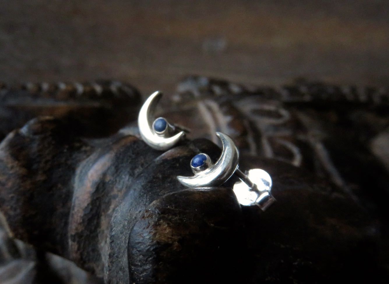 Stud earrings with small moon and stone made of silver 