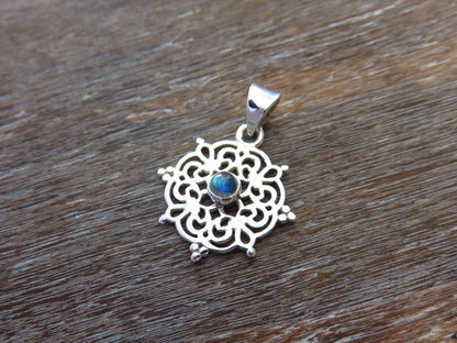 small filigree pendant with labradorite made of silver 