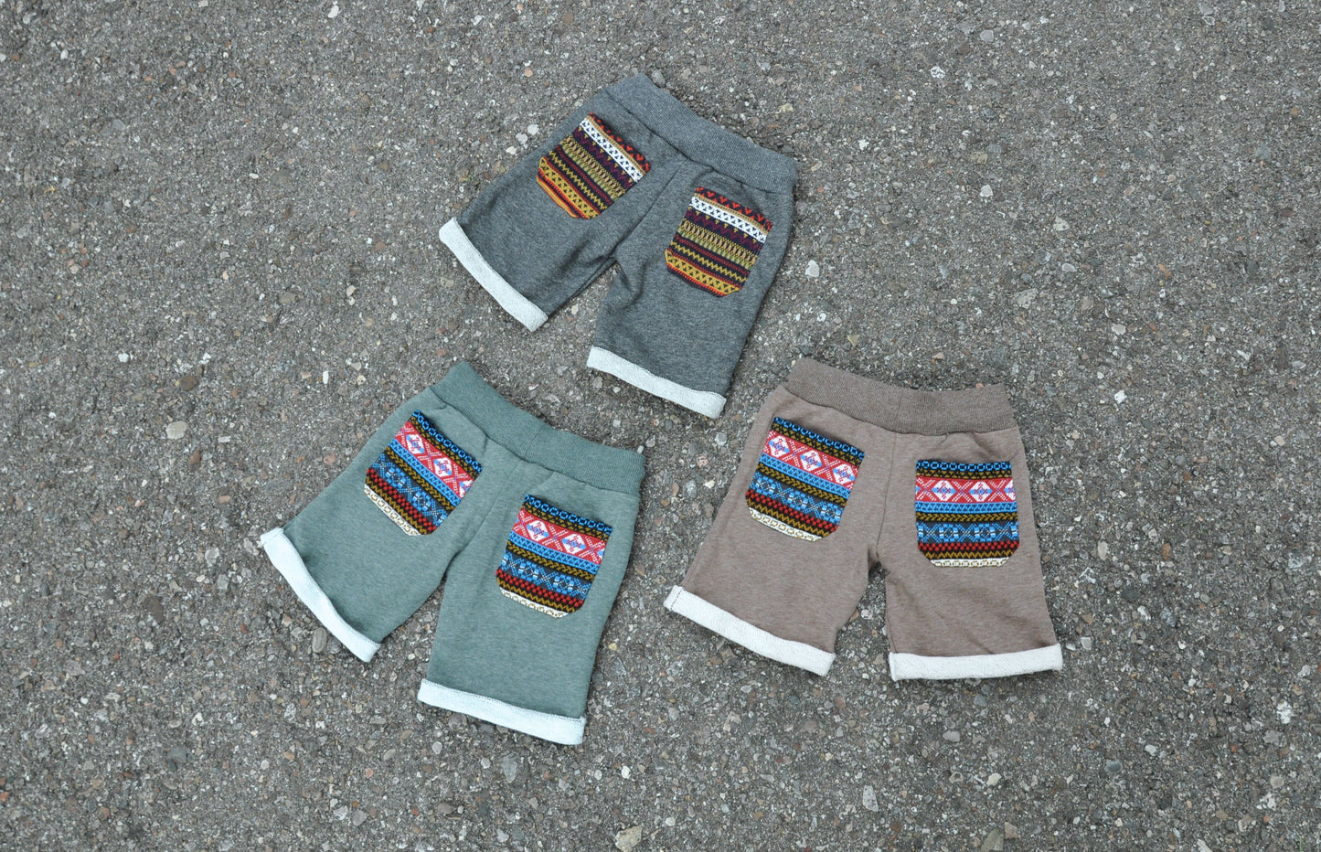 casual shorts with colorful pockets for boys 