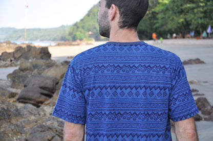 blue patterned t-shirt for men